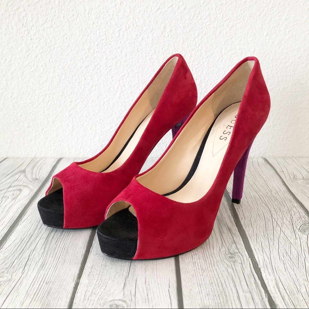 GUESS WGPatches3 Hidden Platform Pumps